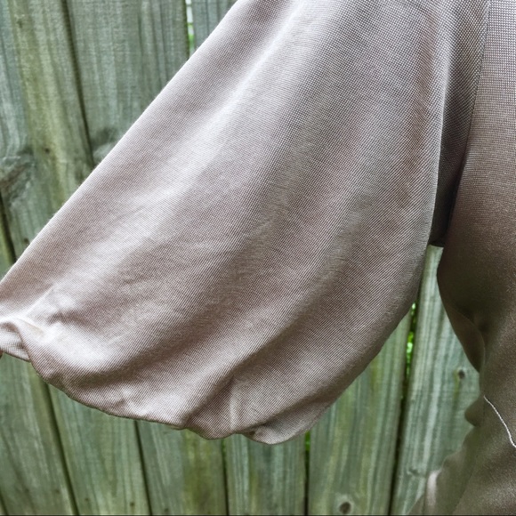 Banana Republic · V-neck Top w/ Puff Sleeves Sz M - Picture 5 of 8